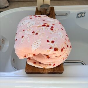 Sherpa/fuzzy throw Blanket threshold 50”x60” (listing for one, two available)